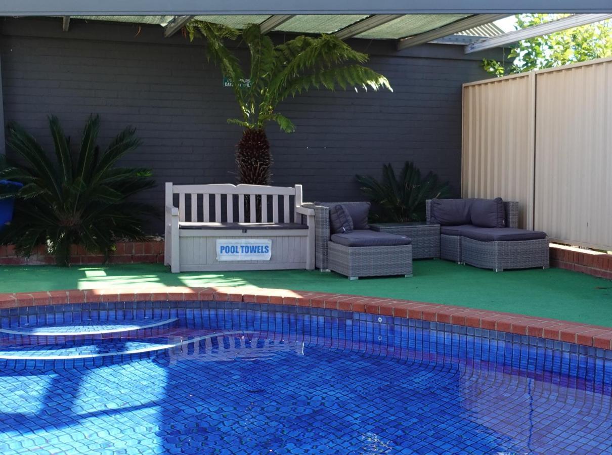 Golden Reef Motor Inn Bendigo Exterior foto